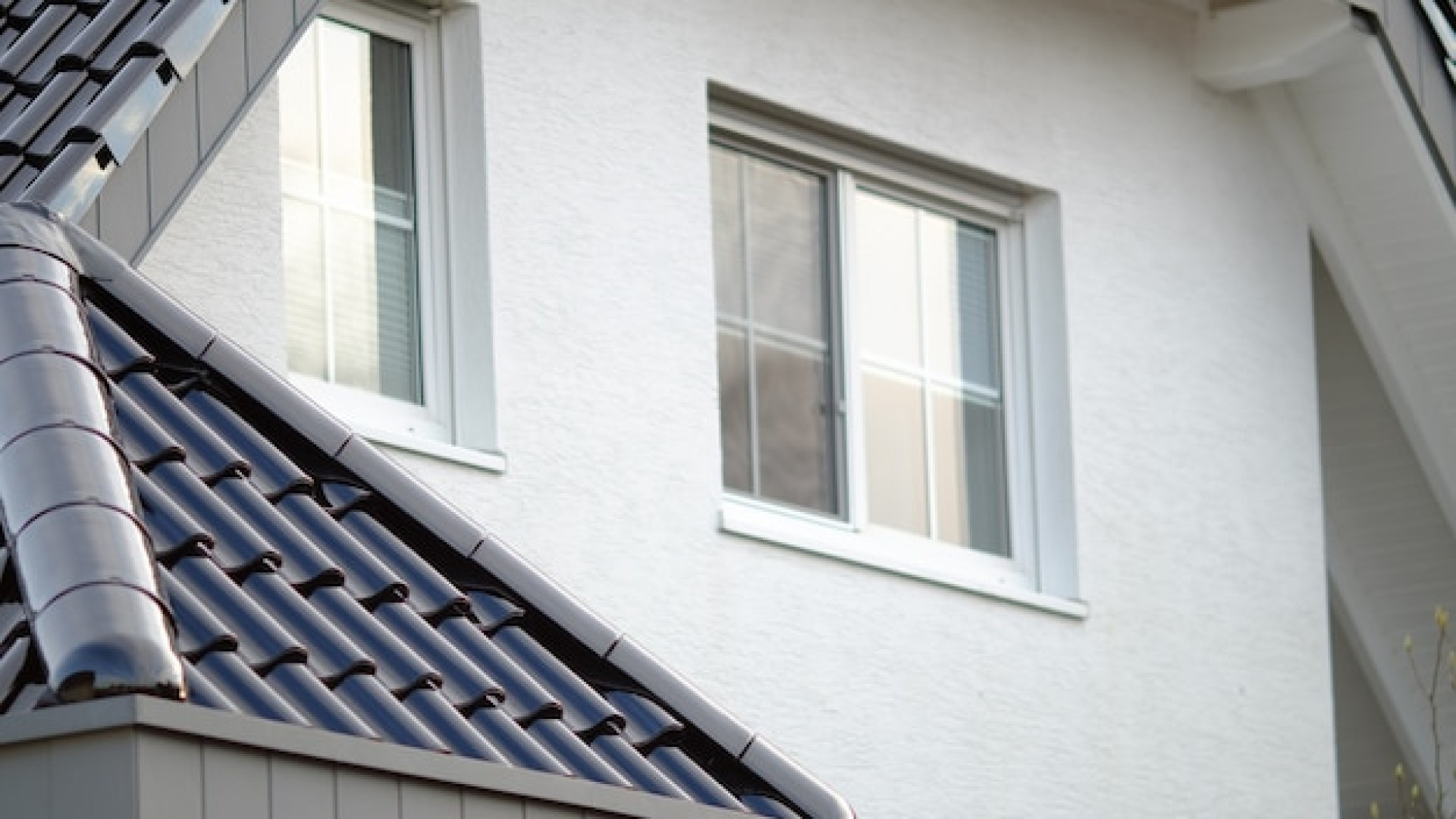 Volet roulant bloqué à Bordeaux ? Solutions fiables avec l’intervention d’un professionnel